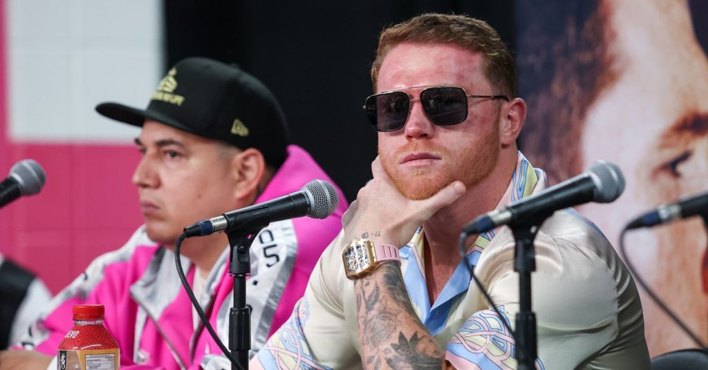 Canelo Alvarez merasa telah mengalahkan Dimitri Bevol, dan mempertanyakan gol wasit